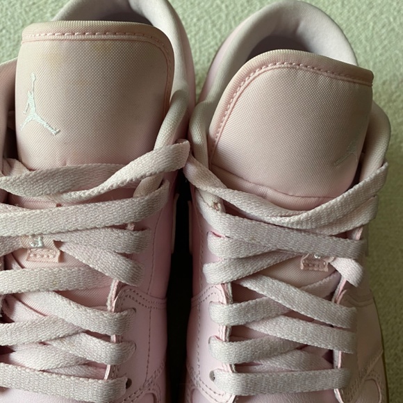 COPY - Air Jordan 1 Low 'Arctic Pink Gum' - Picture 4 of 5